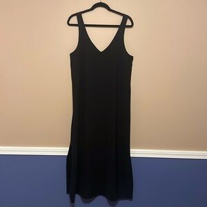 Lululemon black midi v neck dress size 10 like new!